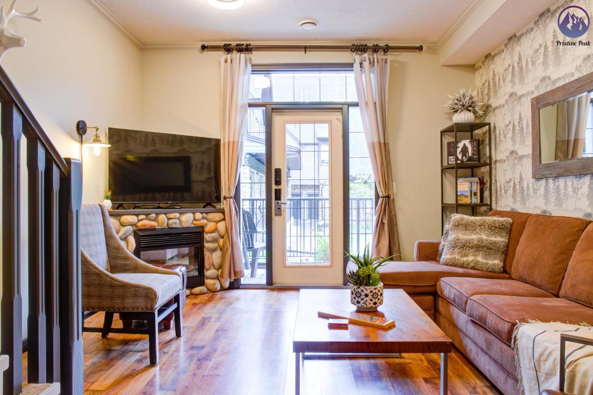 Grotto Canyon Apartment Canmore